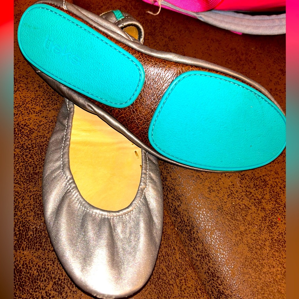TIEKS by Gavriell